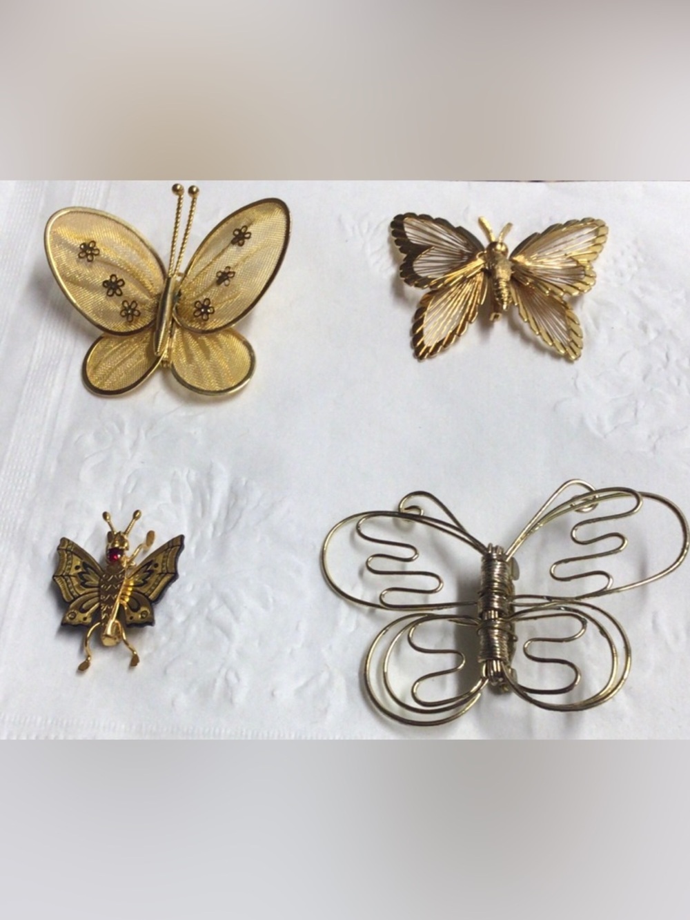 Set of 4 Vintage Butterfly Pins / Brooches. Gold tones. EUC